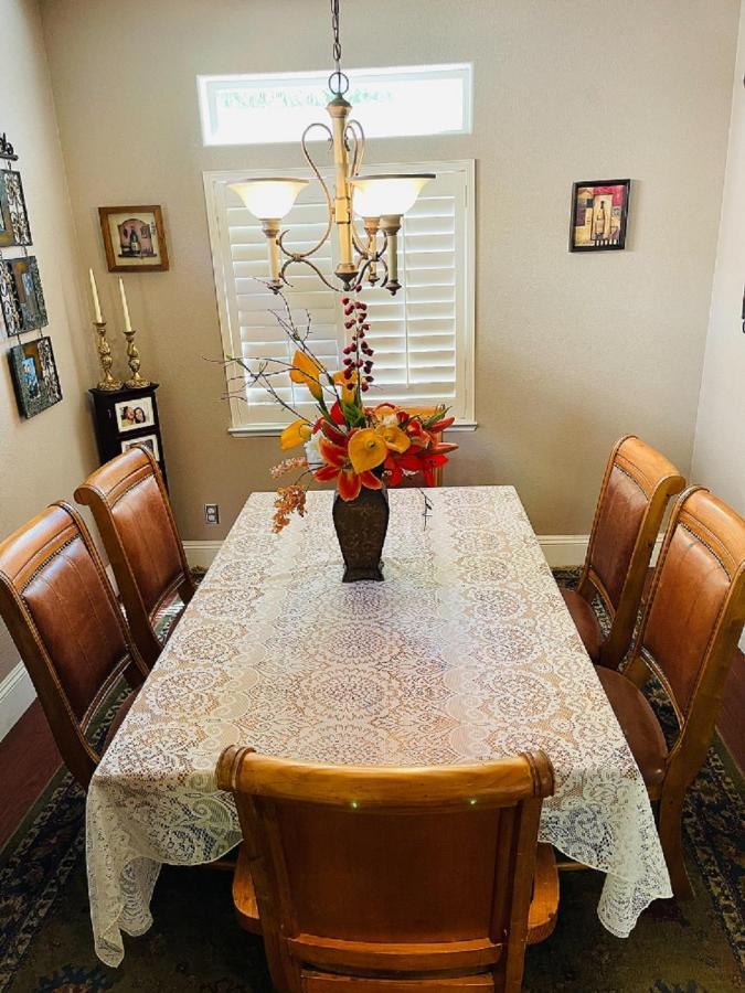 Beautiful Room In Fair Oaks ภายนอก รูปภาพ